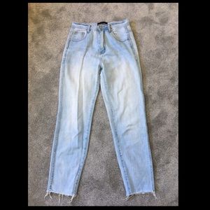 Light blue high-waisted mom jeans - size 26